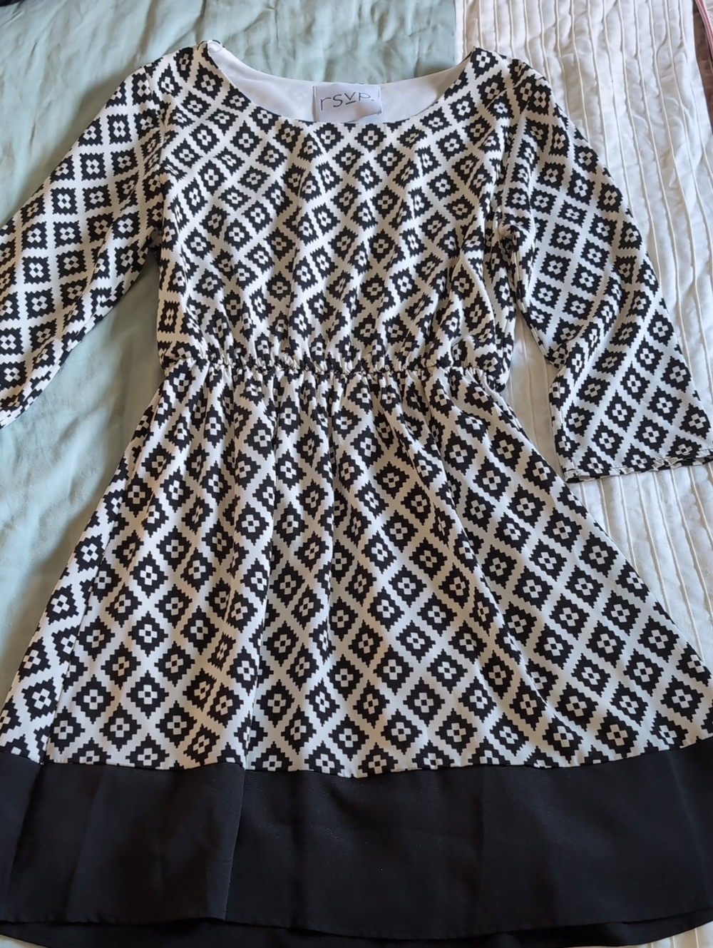 RSVP Black and White Geometric Elastic-Waist Dress